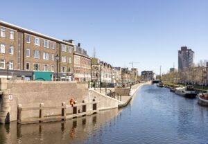 Pletterijkade Kant Spui Na