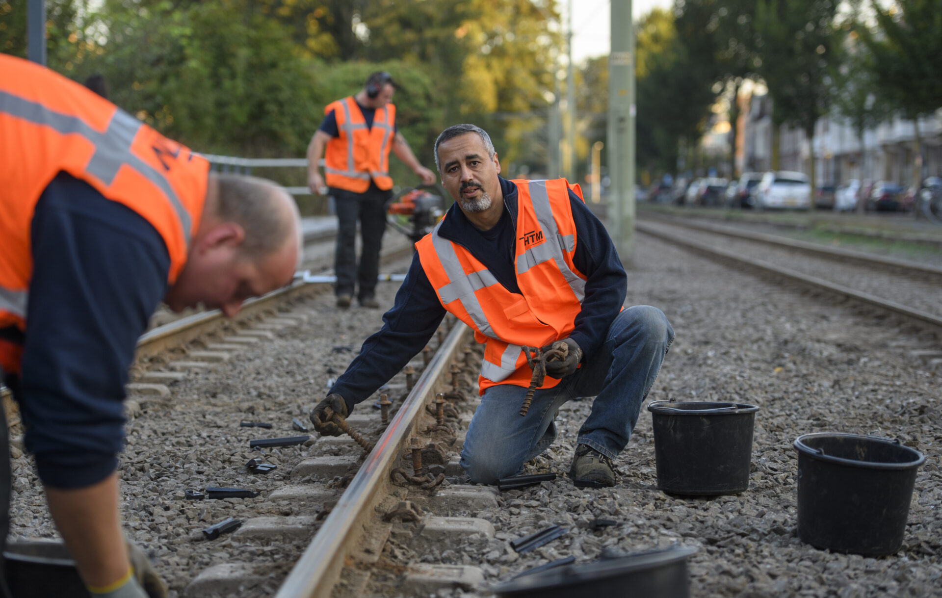 Prorail werkt aan het spoor tussen Gouda en Den Haag Ypenburg